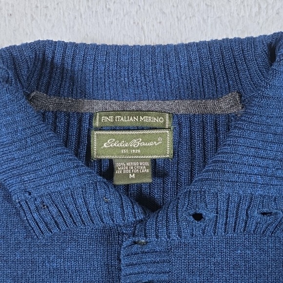 Eddie Bauer Mens Size M Blue 100% Italian Merino Wool 6 Button Pullover Sweater - Picture 4 of 7